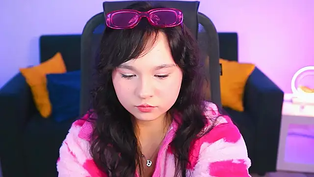 HanaWise online show from February 24, 2025, 8:06 am