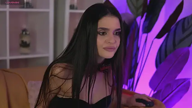 RobertaRosetti online show from March 7, 2025, 9:07 am