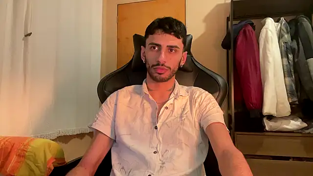 iendriw online show from September 16, 2025, 1:39 am