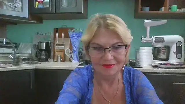 Heidi-Helga online show from September 12, 2025, 4:23 am