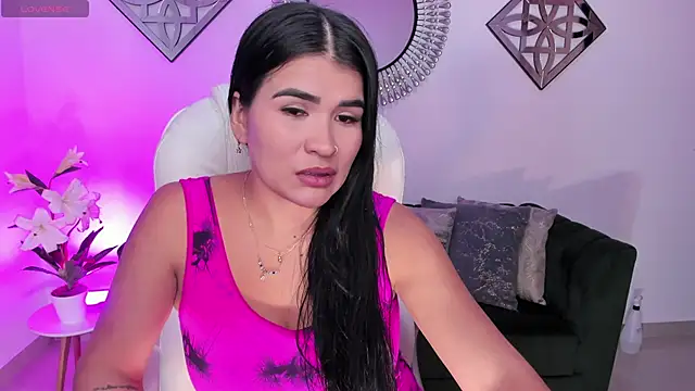 Corina White online show from December 5, 2025, 2:42 am