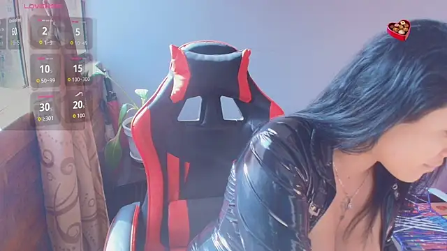 SophiTay online show from September 13, 2025, 1:11 pm