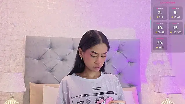 ChloeMoon9 online show from March 20, 2026, 9:25 am