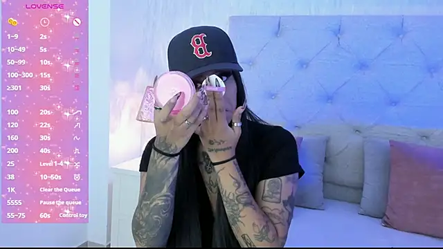 goth tasha online show from April 23, 2026, 1:13 pm