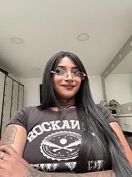 Snapshot of goth_tasha chatting on May 5, 2026, 1:30 pm goth tasha online show from May 5, 2026, 1:30 pm