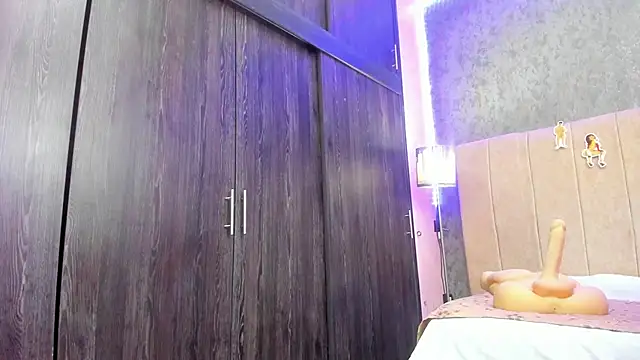 ava-am online show from November 13, 2025, 3:16 am