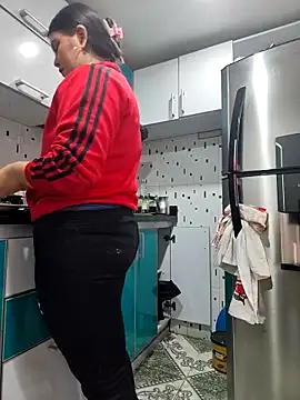 krolay16 online show from September 27, 2025, 8:25 pm