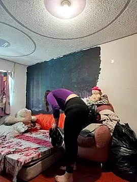 krolay16 online show from October 13, 2025, 2:28 pm