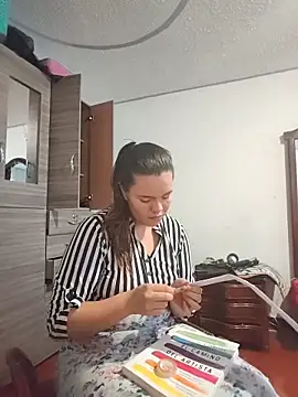 krolay16 online show from November 21, 2025, 4:05 pm