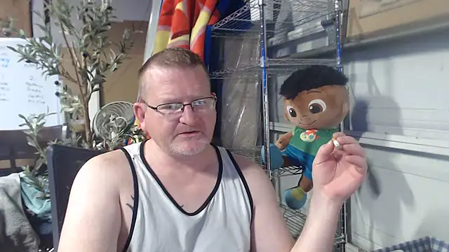 Randomoldguy615 online show from March 19, 2025, 12:48 am