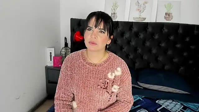 laura hotties online show from February 25, 2026, 1:21 pm