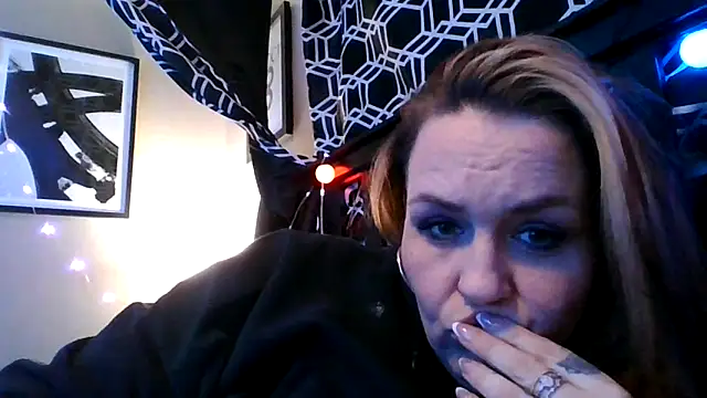 Snapshot of RubyRose33 chatting on March 19, 2026, 6:17 am RubyRose33 online show from March 19, 2026, 6:17 am