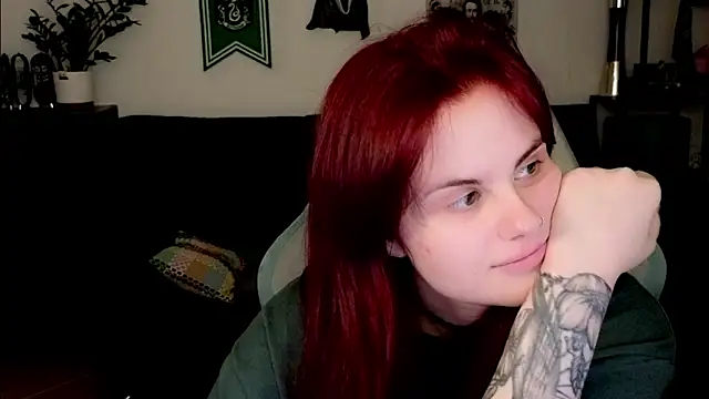 Della Ideal online show from February 18, 2026, 7:32 pm