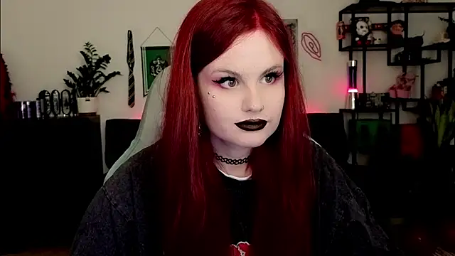 Della Ideal online show from March 9, 2026, 6:01 pm