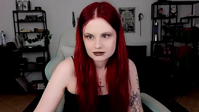 Snapshot of Della_Ideal chatting on July 29, 2026, 5:33 pm Della Ideal online show from July 29, 2026, 5:33 pm