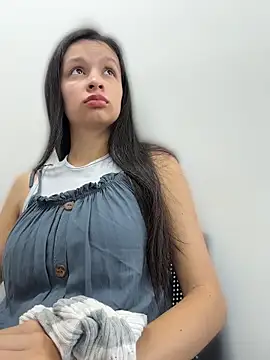 Snapshot of Soy_Sara7 chatting on May 23, 2026, 12:09 pm Soy Sara7 online show from May 23, 2026, 12:09 pm