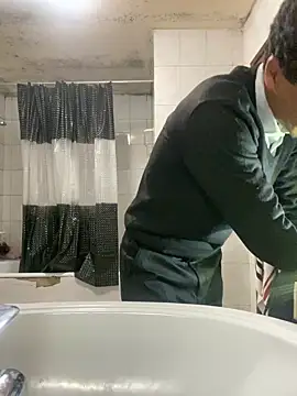 rogerdik76 online show from February 10, 2026, 6:17 am