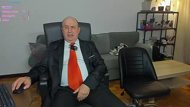 Snapshot of masterboy50 chatting on May 10, 2026, 7:41 pm masterboy50 online show from May 10, 2026, 7:41 pm