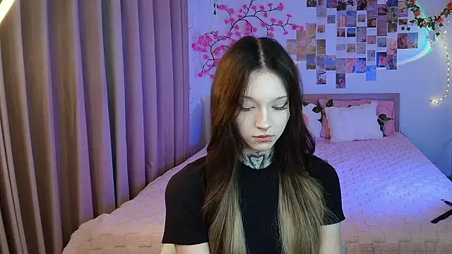 mefwhore online show from March 27, 2026, 1:33 pm