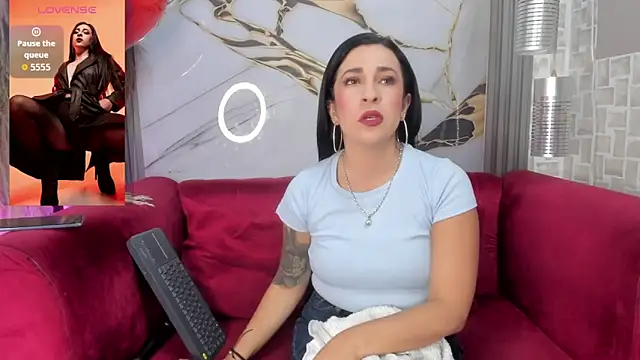 Snapshot of Bella_williamss_ chatting on February 17, 2026, 7:53 pm Bella williamss online show from February 17, 2026, 7:53 pm