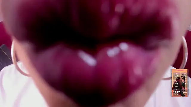 Bella williamss  online show from April 27, 2026, 8:07 pm