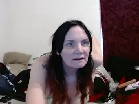 Hotmodel1984 online show from December 4, 2024, 9:24 pm