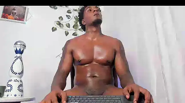 LOGAN DRAKE online show from March 14, 2025, 9:46 am