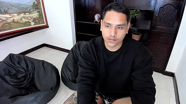 maxflurry  online show from March 18, 2025, 5:42 pm