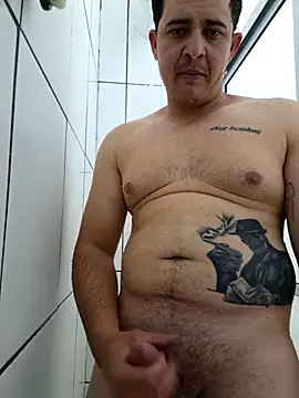 comcoroas online show from September 18, 2025, 10:34 pm