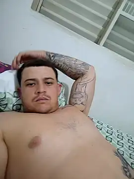 comcoroas online show from December 18, 2025, 1:33 am