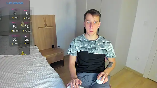 your super hero online show from February 25, 2025, 3:42 am