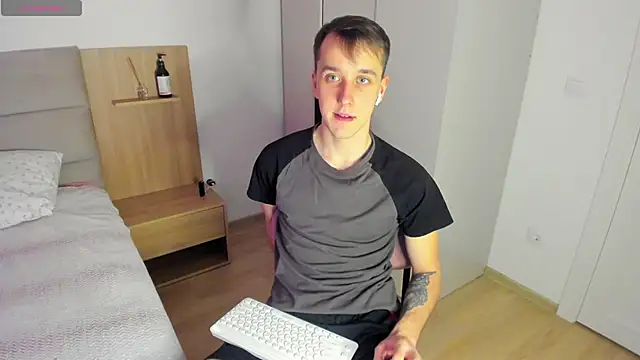 your super hero online show from February 27, 2025, 8:28 am