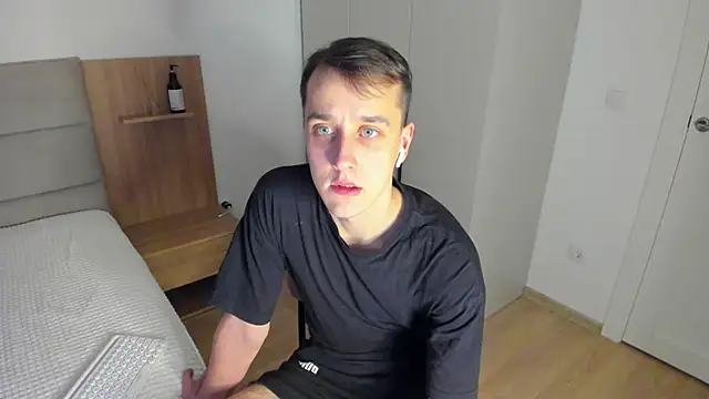 your super hero online show from March 2, 2025, 3:27 pm