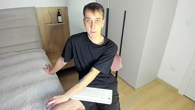 your super hero online show from March 3, 2025, 3:19 am