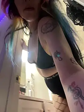 ChrryFoxx online show from October 16, 2025, 11:50 pm