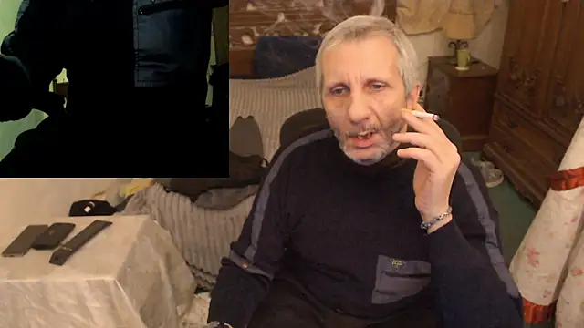 maxdaddy690 online show from December 3, 2025, 9:46 pm