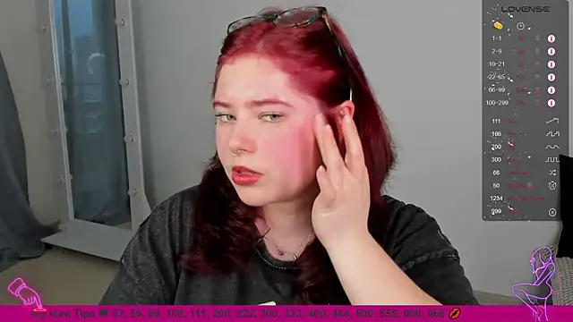 Lily lu one online show from March 17, 2025, 3:40 pm