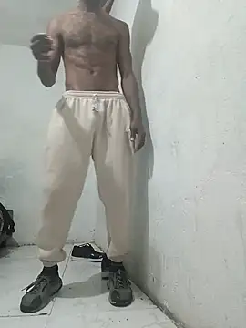 aventuraparatiM o r e online show from February 25, 2025, 4:57 am