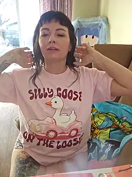 NaughtyLittleVeteran online show from February 28, 2025, 1:47 pm