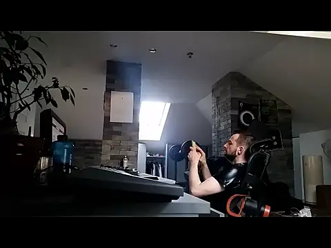 gryzoon online show from April 21, 2026, 4:30 am