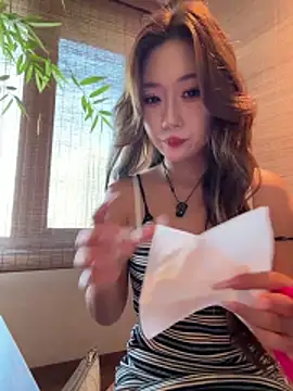 Snapshot of Xiaoxia-Baby chatting on June 11, 2026, 5:49 am Xiaoxia-Baby online show from June 11, 2026, 5:49 am