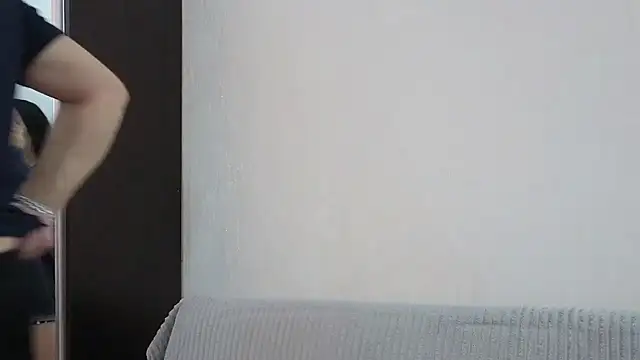  KissMyAss  online show from January 13, 2026, 11:32 pm