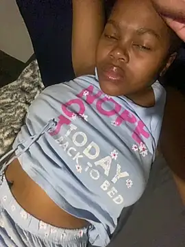  DollFace  online show from February 10, 2026, 9:52 pm