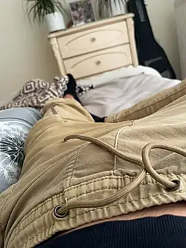 Dalekyi online show from April 25, 2026, 3:09 pm