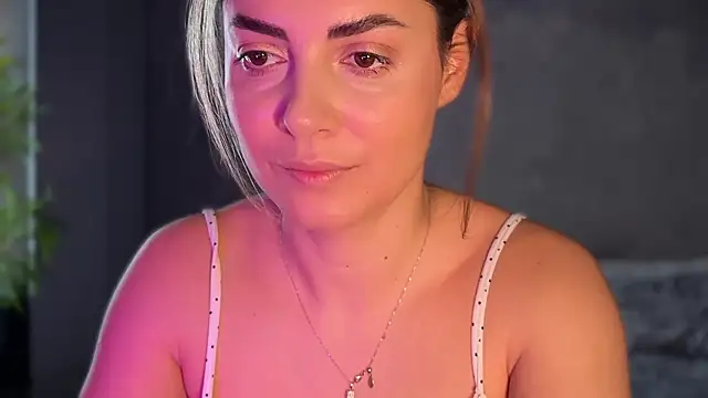  Allie  online show from February 1, 2026, 7:07 am