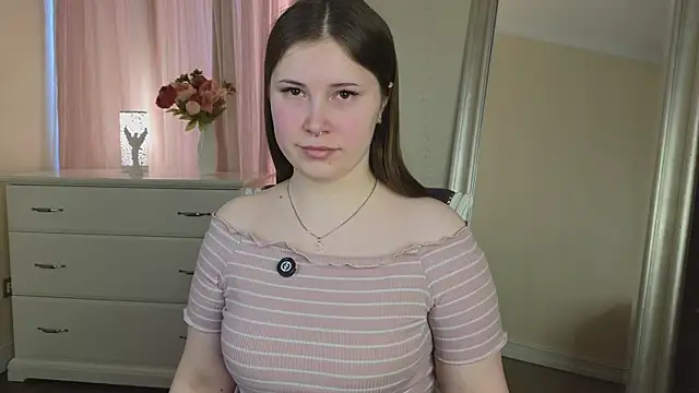 RexellaDarter online show from February 25, 2025, 5:19 am