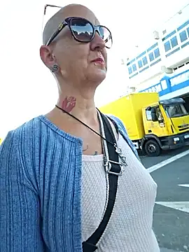 Emma Milf25 online show from September 25, 2025, 7:56 am