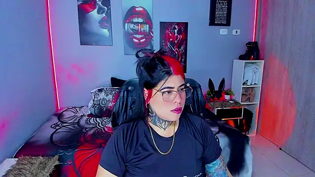 Veronika metal online show from September 25, 2025, 3:32 am