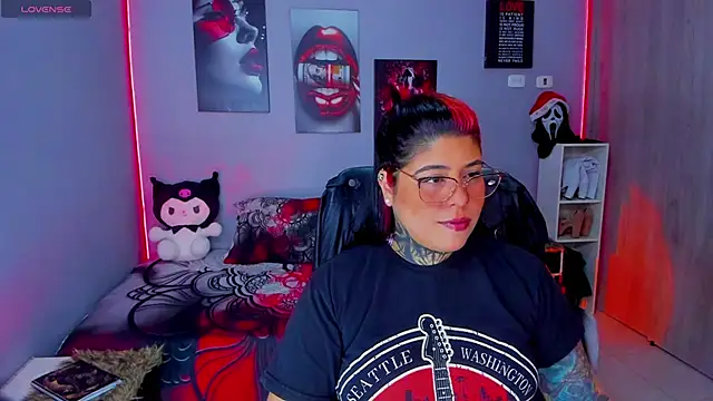 Veronika metal online show from November 20, 2025, 6:40 pm