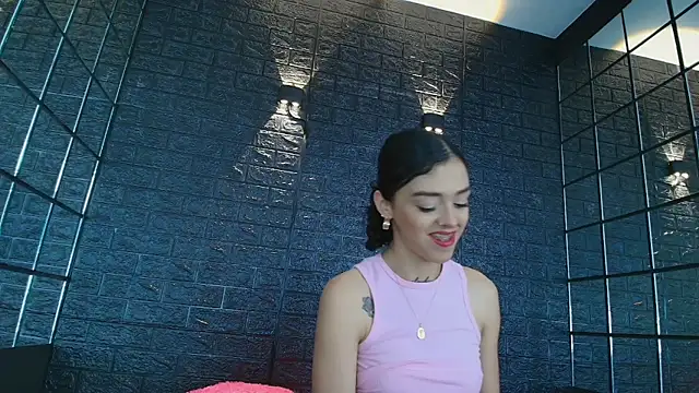 Snapshot of Vaiolett_Smith chatting on February 28, 2025, 5:26 pm Vaiolett Smith online show from February 28, 2025, 5:26 pm